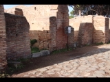 03290 ostia - regio i - insula iii - caseggiato dei molini (i,iii,1) - ostfassade - raum (4 - treppe) - raum (6) - bli ri nordwesten - 01-2024.jpg